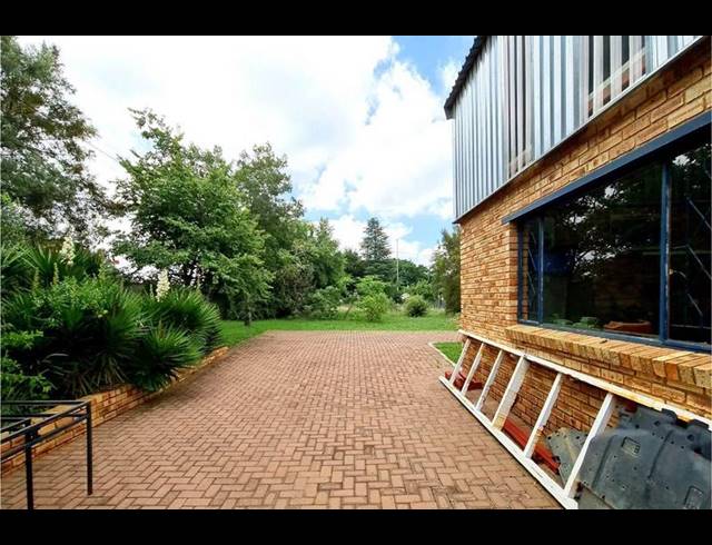 LAND FOR SALE IN NORTH RIDING